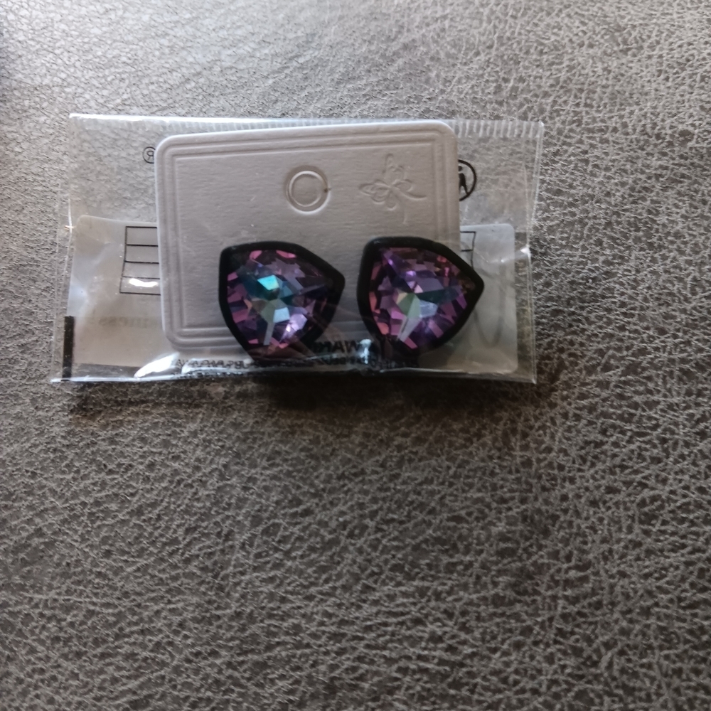 Elegant Multicolor Crystal Earrings - Picture 3 of 5